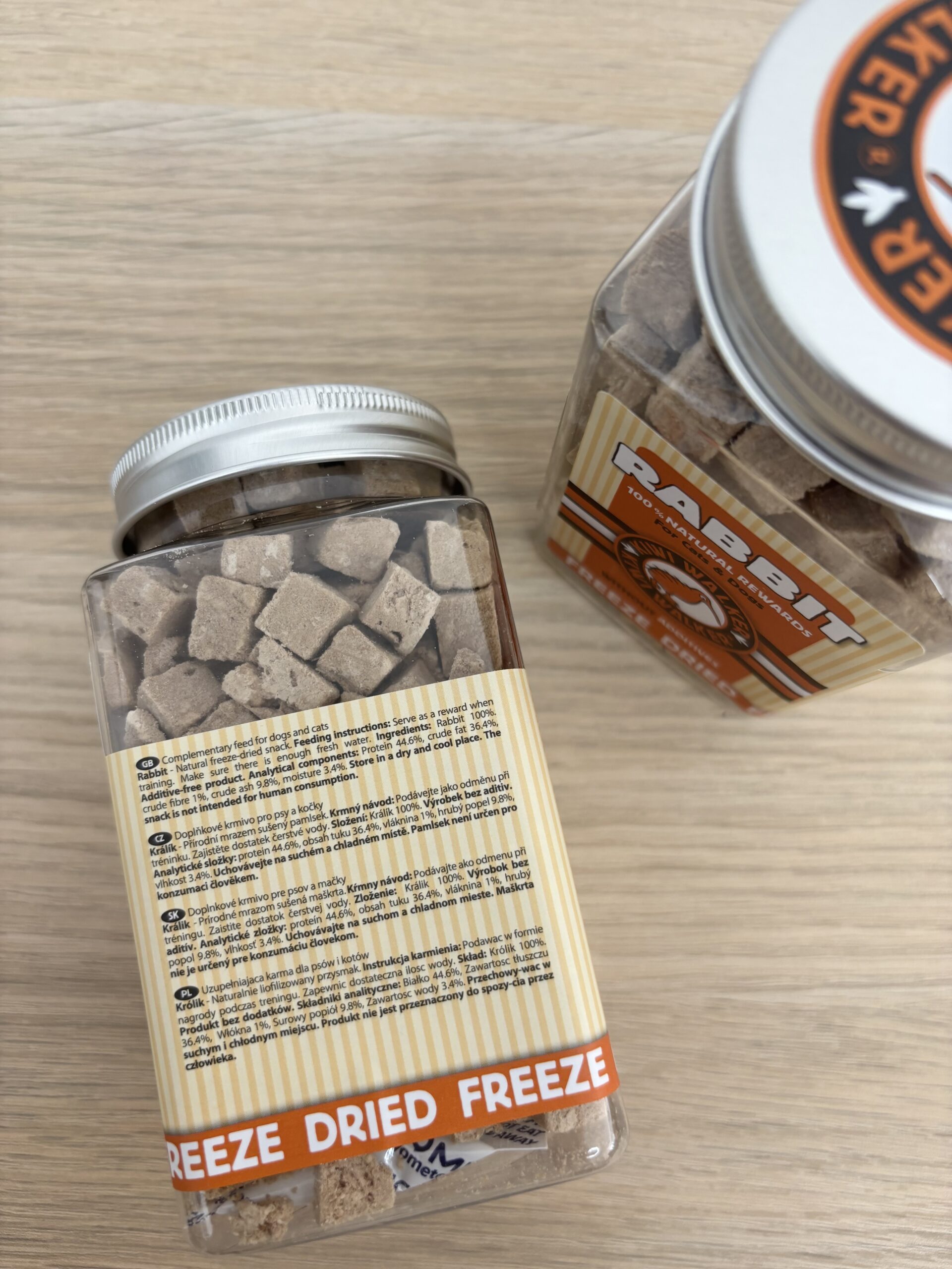 Kiwi Walker Snacks Rabbit – naturalne liofilizowane przysmaki z królika dla psa i kota - obrazek 2